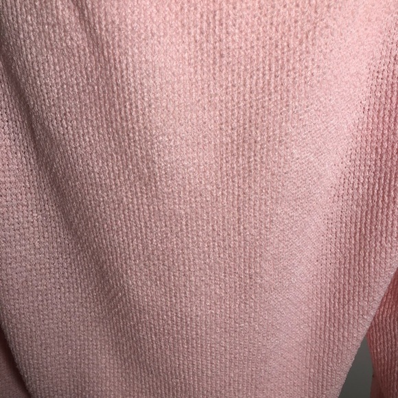 Pink v-neck lightweight sweater. Sz Medium. New with tags - Picture 7 of 7